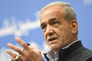 Pezeşkiyan ’14 milyon İranlı savaşmak için kayıt yaptırdı’ dedi, ekledi: ‘Ben de canımı feda etmeye hazırım’