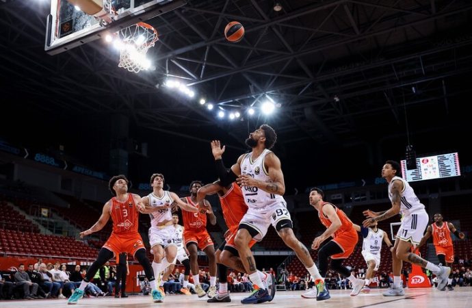 Fenerbahçe Beko, İsrail ekibi Hapoel IBI’ye 95-80 yenildi