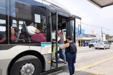 Türk mühendisler üretti, sürücüsüz otobüs Paris’te kullanılacak