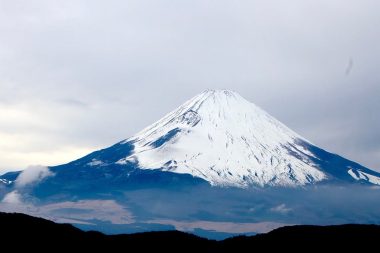 Devlet bu en ünlü dağ için 400 yıldır kira ödüyor