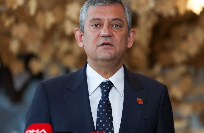 Özgür Özel ara seçim çağrısını yineledi: Gündemimizde yok demek Anayasa’yı çiğnemektir