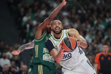 Fenerbahçe Beko play-off bileti peşinde