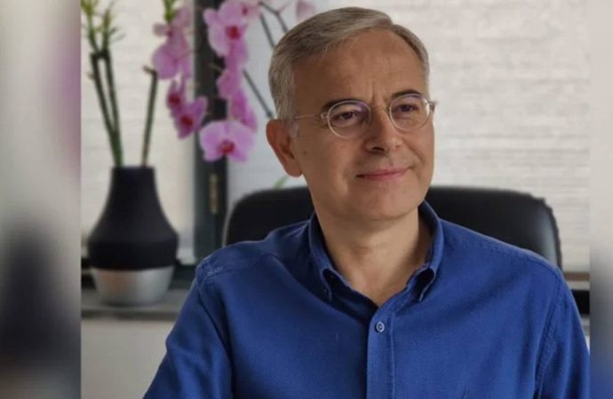 Barış Akademisyeni Aykut Çoban görevine iade edildi
