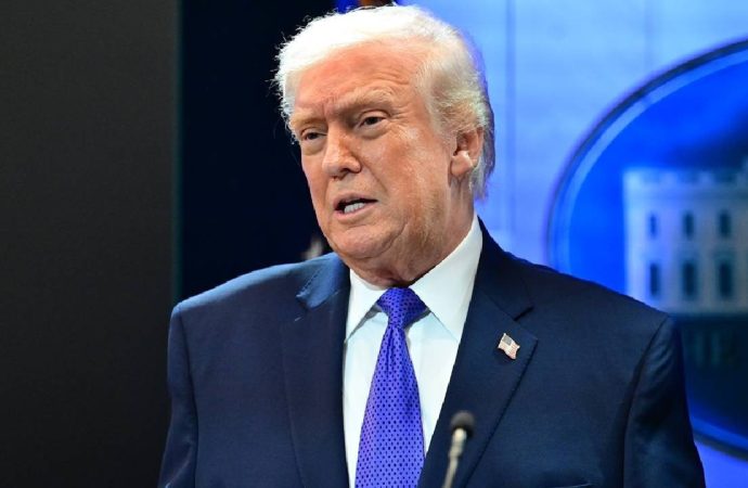 Trump, İran’a silah satan ülkelere yüzde 50 gümrük vergisi uygulayacak