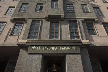 MSB’den düşen kargo uçağı açıklaması: Patlayıcı madde, pervane kopması hasarı yok