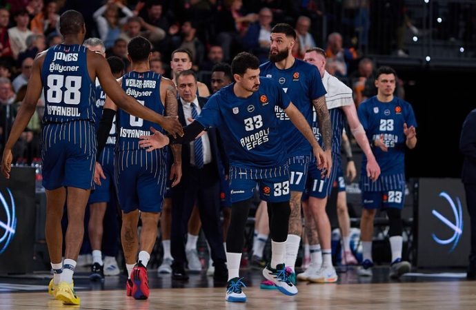 Anadolu Efes yarın Dubai Basketbol’un konuğu