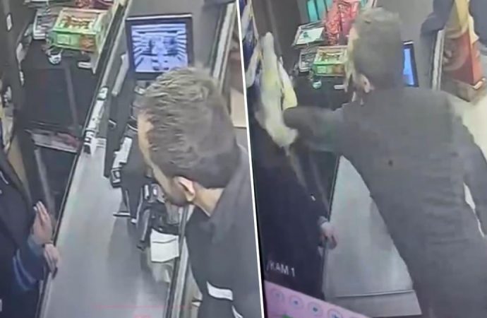 Zincir markette dehşet: Kasiyer kızı poşet için hastanelik etti