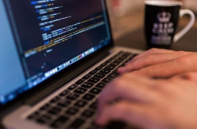 İranlı bağlantılı hackerlar eski İsrail Genelkurmay Başkanı’nı faş etti