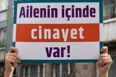 Kadın cinayeti: ‘Barışalım’ diye gitti, boşandığı kadını yaraladı, kızını katletti