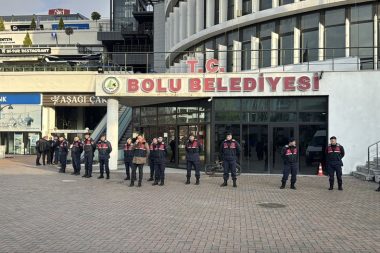 Bolu Belediyesine yeni operasyon 2 kişi daha gözaltına alındı