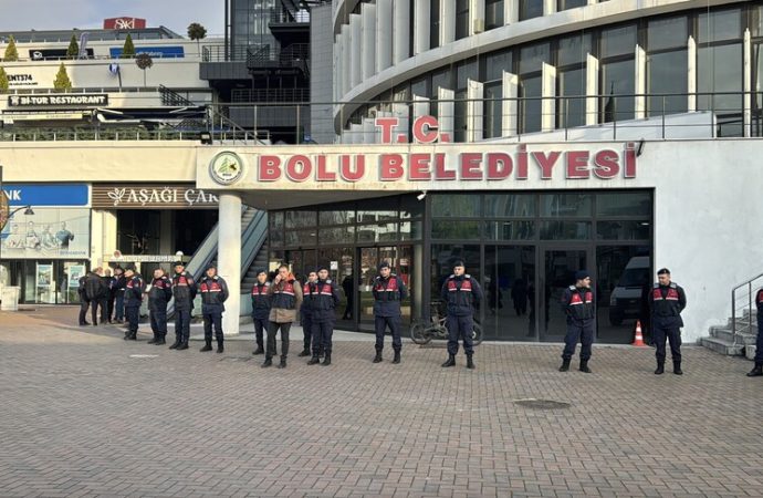 Bolu Belediyesine yeni operasyon 2 kişi daha gözaltına alındı