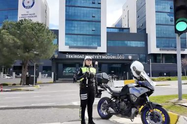 Bakan Çiftçi ‘Polis Haftası’nı telsiz anonsuyla kutladı