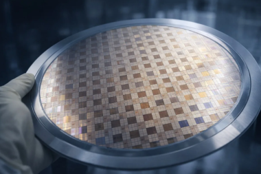 Saç telinden ince ama tüm telefonlar ona bağlı olacak