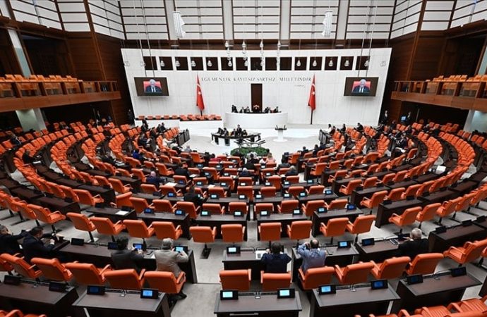 Yoklama isteyip kaçan vekilin maaşı kesilecek