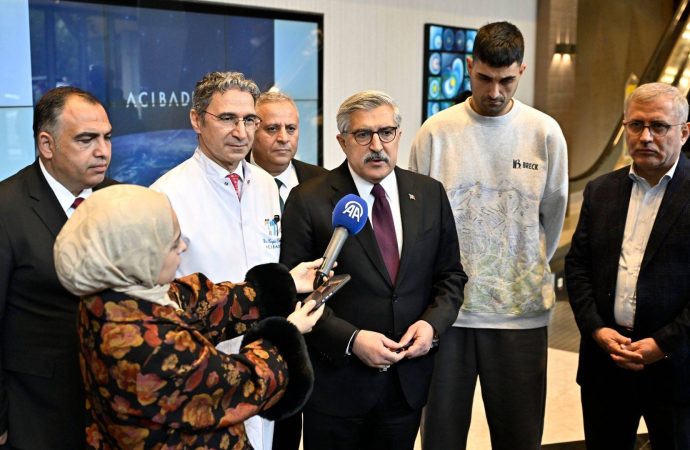 Tatlıses’e Erdoğan’ın selamını getirdiler