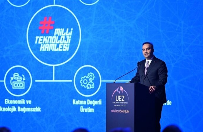 Bakan Kacır: Türk savunma sanayisi dünyada ilk beşe girdi