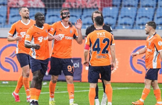 Başakşehir, Gençlerbirliği karşısında 3 puanı 3 golle aldı