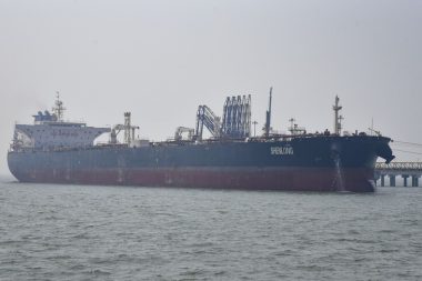 Petrol tankeri seferleri Kovid-19 günlerinin bile altına indi