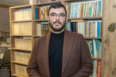 Gazeteci Arı: Suçladığım insanlarla aynı cezaevindeyim