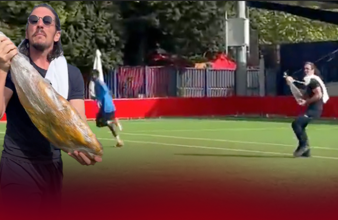 İnanılmaz provokasyon: Takımının Müslüman oyuncularını domuz etiyle kovaladı