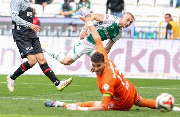 Konyaspor, Karagümrük’ü 3-0 yendi