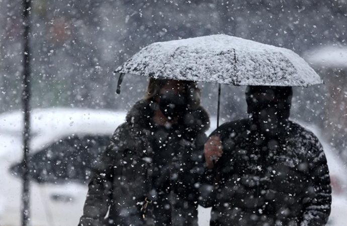 Nisanın ortasında ocak-şubat karı: 93 yerleşim yeri ulaşıma kapandı