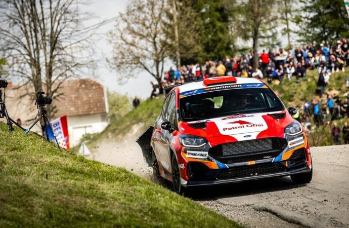 Kerem Kazaz’dan 7 startta 7 finiş:  En genç şampiyon podyumda