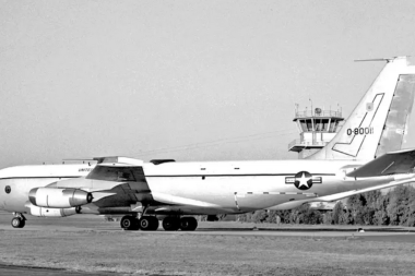 Hava filosu darbe alan ABD 68 yıllık uçakları mezardan çıkardı