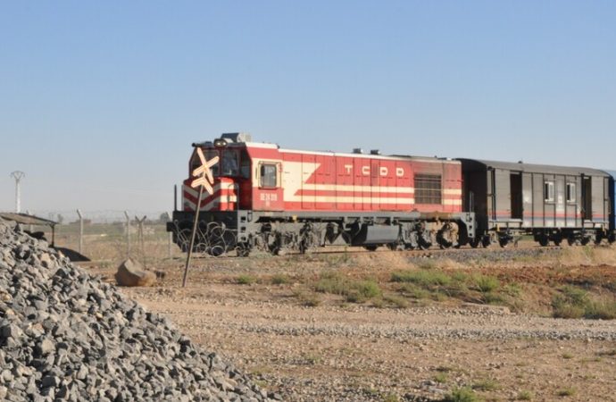 Suriye sınırındaki 325 kilometrelik tarihi hat tren trafiğine açıldı
