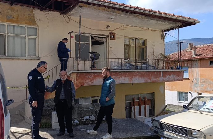 Aile 11 yıl arayla iki faciada bu evde yok oldu