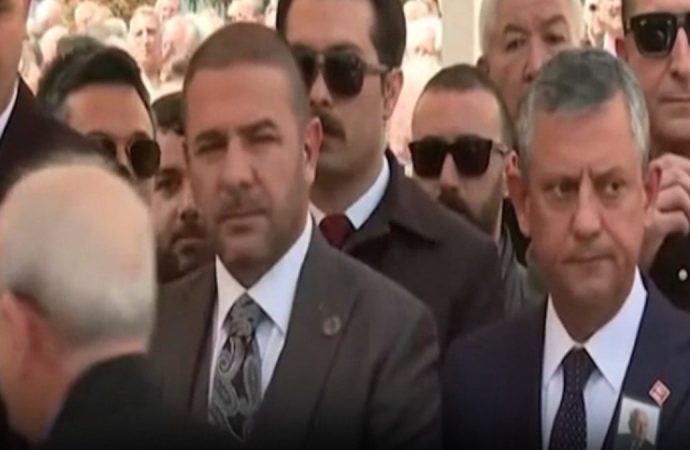 Kemal Kılıçdaroğlu, Özgür Özel’i yok sayıp Gürsel Tekin’e gitti