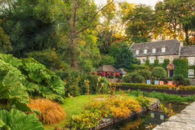 ‘Dünyanın en güzel köyü’: Turist gelmesin diye hizmeti kestiler