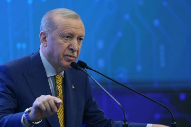 Erdoğan ‘olgun, kaliteli ve vizyonu olan’ ana muhalefet diledi