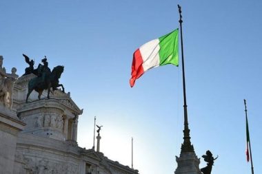 İtalya, İsrail’le savunma anlaşmasını askıya aldı