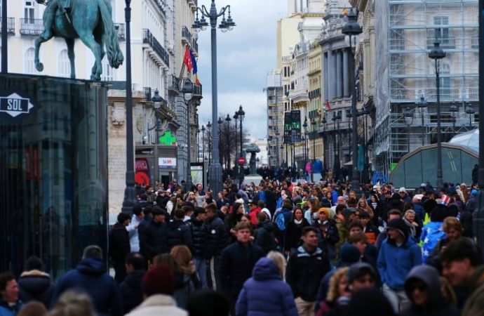 İspanya’dan 500 bin düzensiz göçmene oturma ve çalışma izni müjdesi