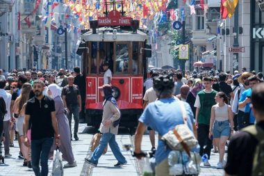 İPA: İstanbul’da iş bulma beklentisi zayıf, tüketim düşüyor