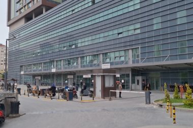 Yine tavuk döner faciası; 26 öğrenci hastanelik oldu