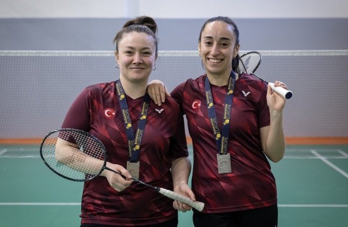 Badmintonun ‘gümüş’ kızları