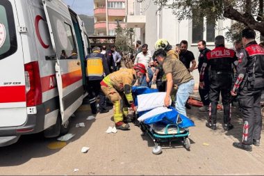 Eyvah, bu defaki okul katliamı: Beş ölü, 20 yaralı var