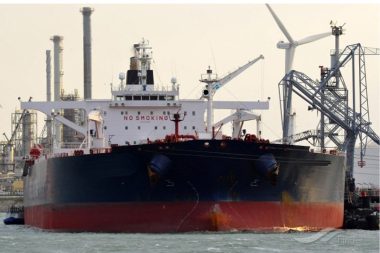 Üç Türk gemisi Hürmüz Boğazı’ndan çıkmayı başardı