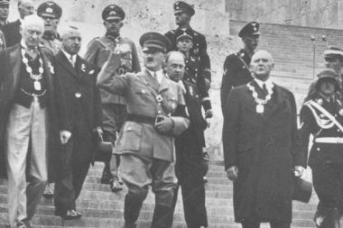 Almanlar soyağaçlarındaki Nazileri sorguluyor