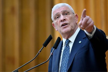 Dervişoğlu’ndan Bahçeli’ye: Perinçek çizgisinde siyaset yapmanın dayanılmaz hafifliği