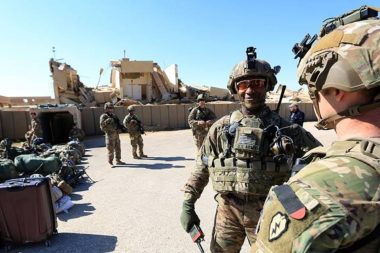 Trump imzaladı, sistem değişti: Erkekler askerliğe otomatik kaydedilecek