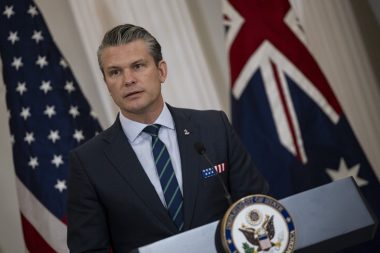 Demokratlar ABD Savunma Bakanı Hegseth’in azlini isteyecek