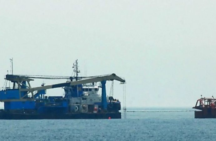 Karadeniz’de petrol tankeri vuruldu: Türk kaptan yaralandı