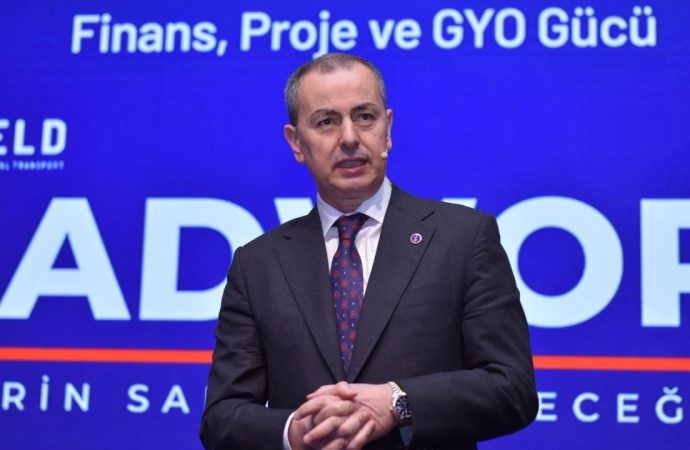 İş Bankası Genel Müdürü: Enflasyonla mücadele programına ara vermeliyiz