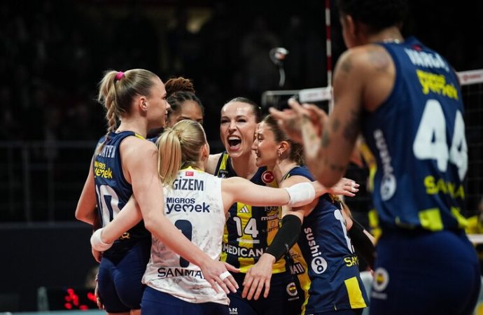Büyük heyecan: Fenerbahçe, Vakıfbank’ı yendi, final serisinde durumu 2-2’ye getirdi