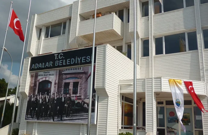 Adalar Belediyesi’nde hırsızlık: Güvenlik kameralarının harddiski çalındı