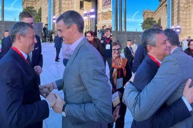 Barselona’da kritik temaslar: Özel, Sanchez ile bir araya geldi