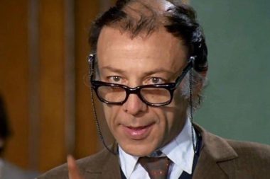 Hatırlayın, Mahmut Hoca dün öldürülen çocukların karnesini 50 yıl önce niye biz anne babalara vermişti?